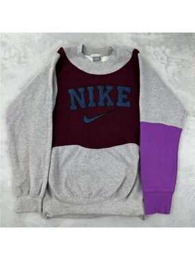 Nike Retro Reworked sweater women’s Size M